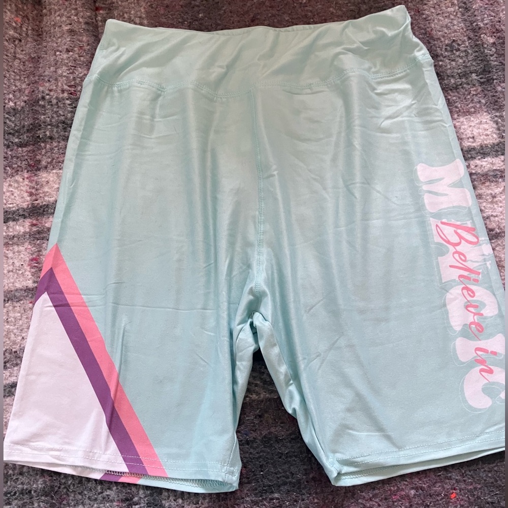 Disney Ladies Yoga Shorts, size L